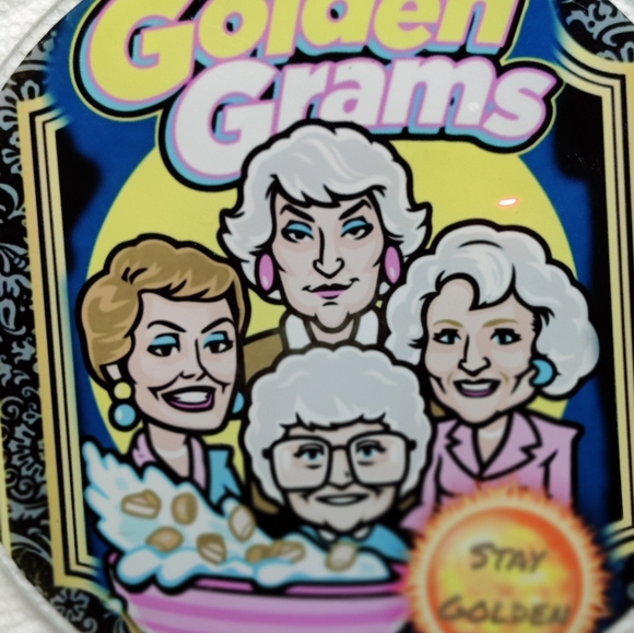 Golden Girls cutting board. - Picture 2 of 10